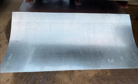 Водосточный жёлоб из оцинкованного листа