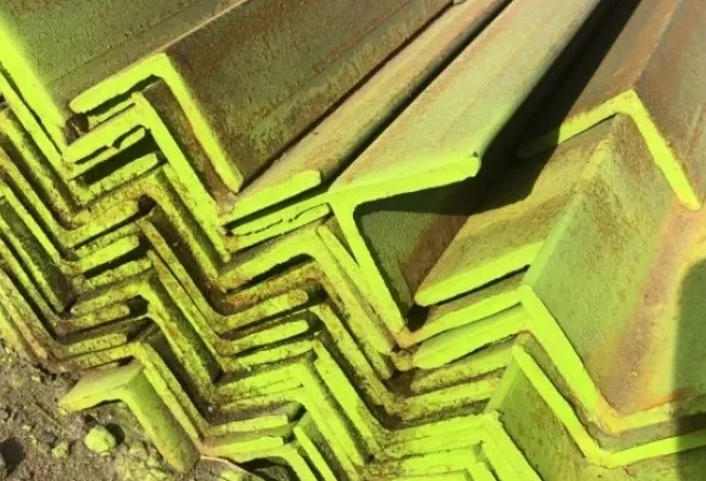 Уголок металлический 10 мм толщиной