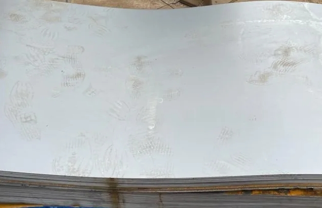 Лист металла толщиной 1.8 мм