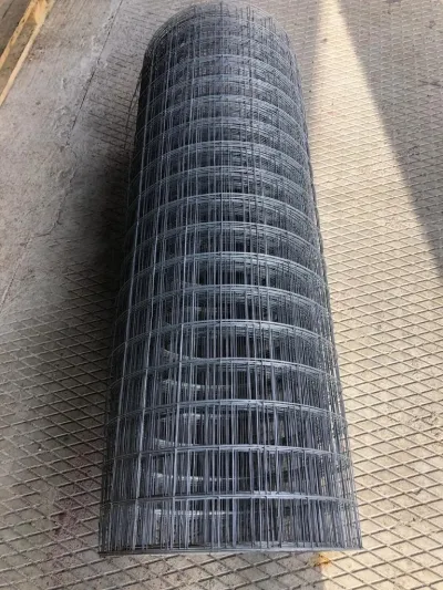 Сетка сварная оцинкованная 25х25х1,4 мм в рулонах 1х25 м купить в Москве